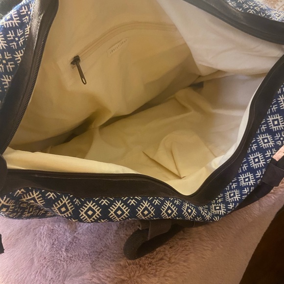 Lovestitch Yucca Valley Weekender Bag - Picture 7 of 8